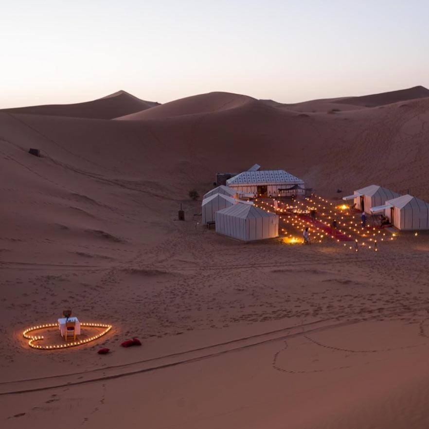 Sand Rose Luxury Camp Мерцуга Екстериор снимка
